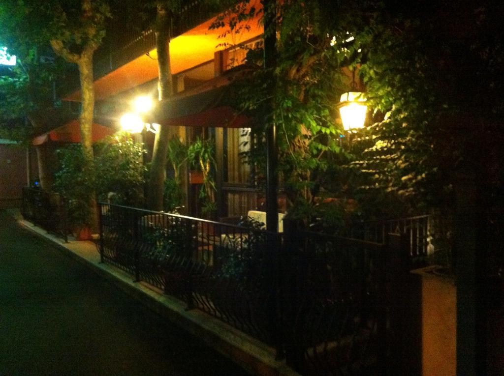 Meuble Lariana Ξενοδοχείο Μπελάρια-Ιτζέα Μαρίνα Εξωτερικό φωτογραφία